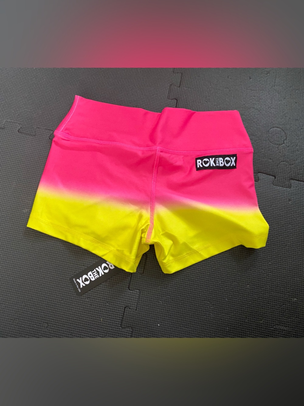 Rok the Box 3.5” shorts, M NWT